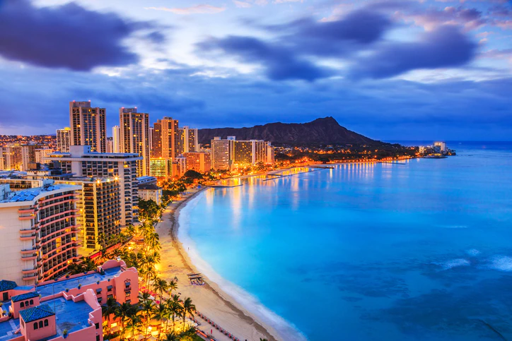 The best 25 places to see in the globe are included in Bucket List Travel. 13 most famous destinations of the bucket list !
