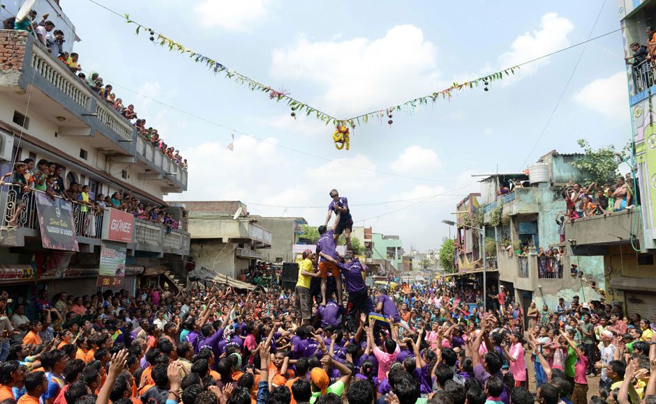 The Birth of a God – Krishna Janmashtami 12 dahihandi maharashtra
